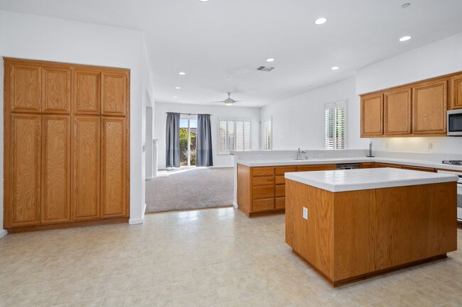 Building Photo - Spacious 3-Bed, 2-Bath Single Level Home