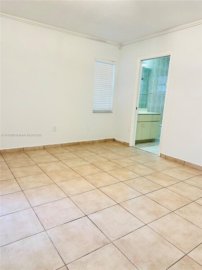 Building Photo - 1101 NW 134th Pl