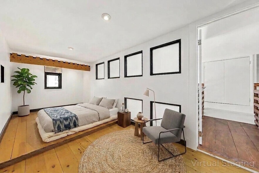 Building Photo - 307 W 121st St