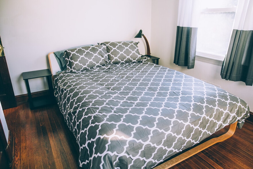 Building Photo - 1111 Rayon St