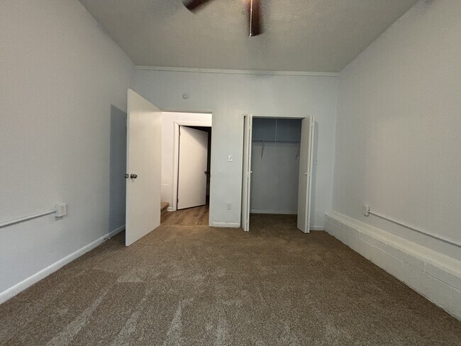 Building Photo - 345 Washington Dr