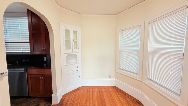 Building Photo - 3265 Liese Ave