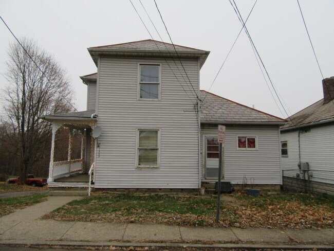 Primary Photo - 1359 Eastman St