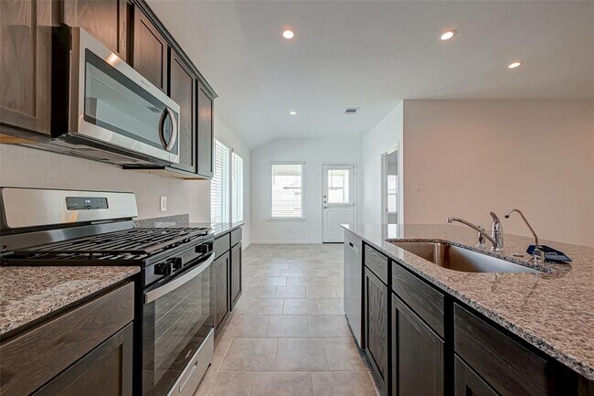 Building Photo - 1123 Lipizzan Ln