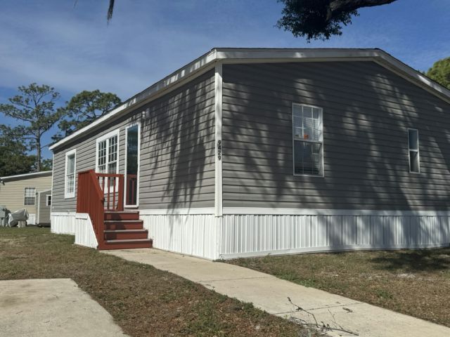 Building Photo - 9429 Polak Dr