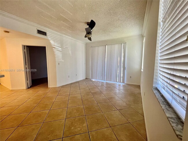 Building Photo - 1000 Scotia Dr