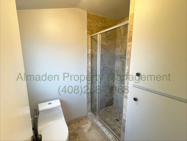 Building Photo - 1278 Oakglen Way