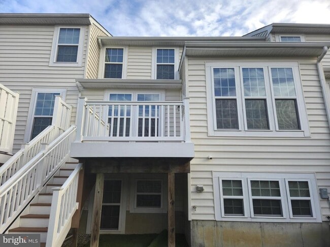 Building Photo - 1309 Madison Ln