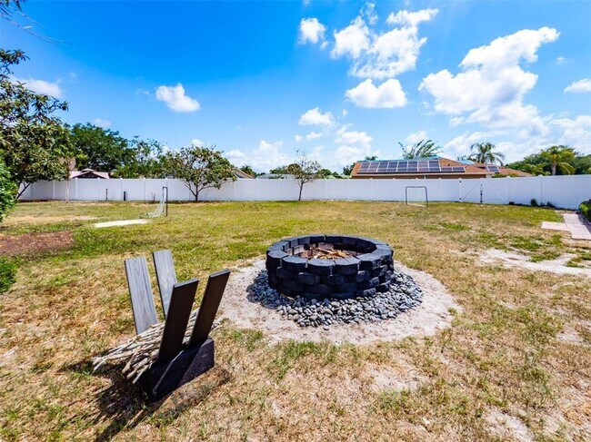 Building Photo - 14717 Redcliff Dr