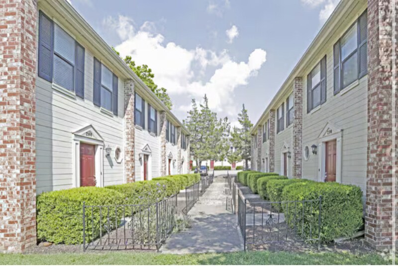 Primary Photo - 294 W Mountain St