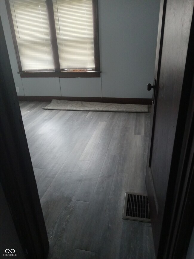 Building Photo - 336 Dequincy St