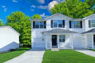 Building Photo - Pet-Friendly Living in Pinedale – 3BR/2.5BA Ready for You