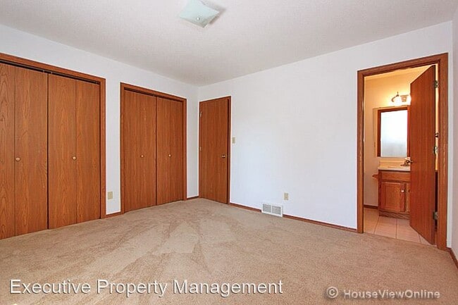 Building Photo - 1413 Brookshire Rd