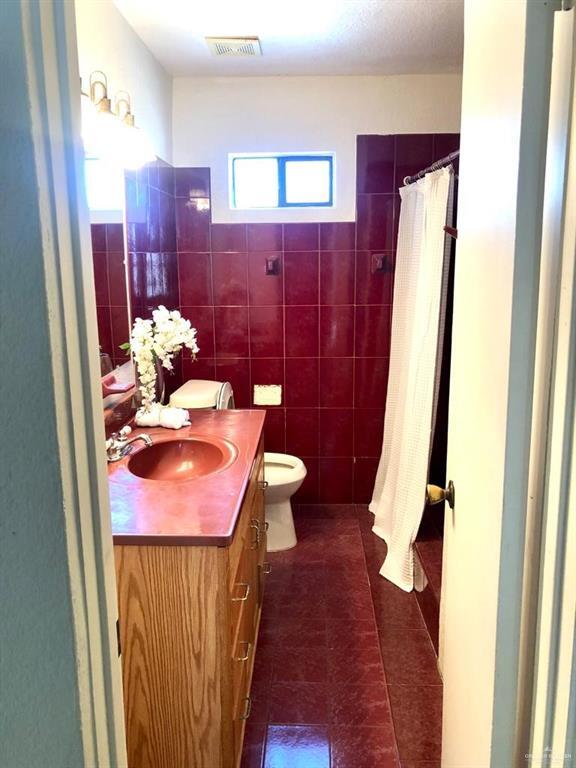 Building Photo - 17 El Campo Dr