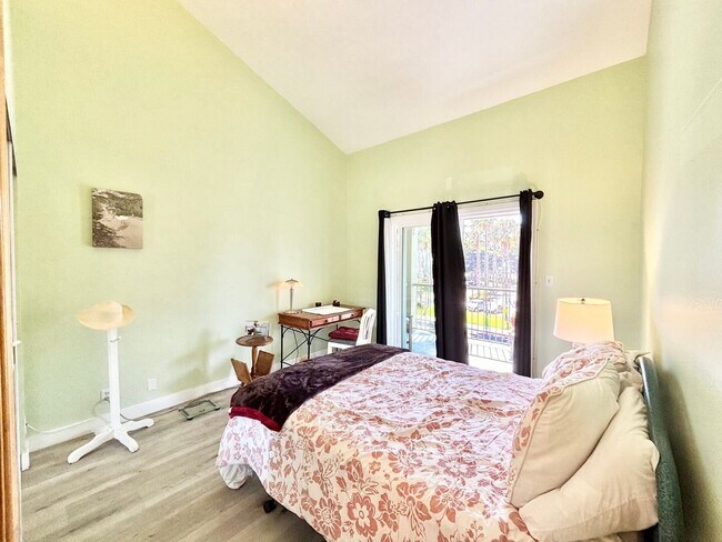 Building Photo - 2 Bedroom + 2 Bathroom Condo | Surfside III | Port Hueneme | Furnished