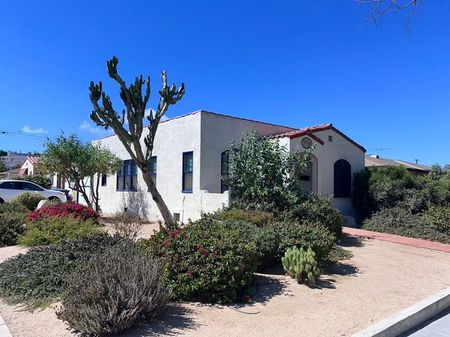 Building Photo - Spanish Gem in Vista Del Oro | 2Bed/1Bath | 1019SqFt | 1-Car Garage