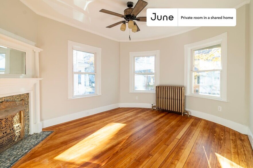 Building Photo - Room in Shared 5 bed/2 bath home