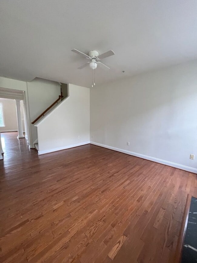 Building Photo - SPACIOUS TH IN CLARKSBURG