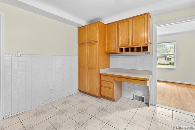 Building Photo - 1121 N Lafayette St