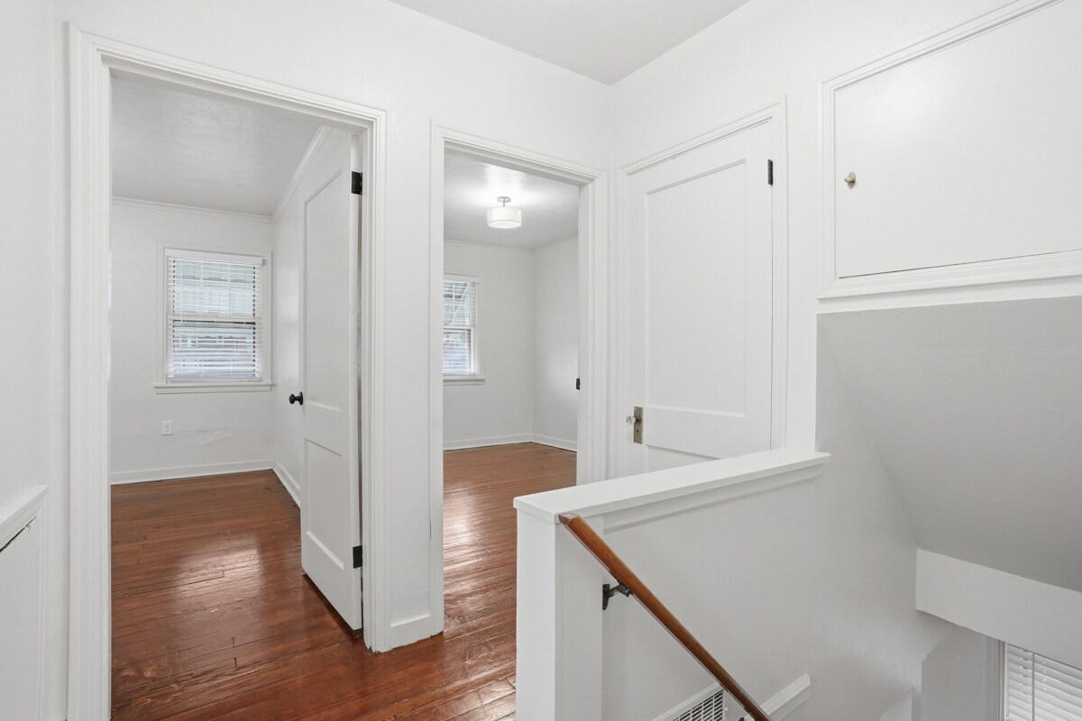 Building Photo - 107 Catskill Ave