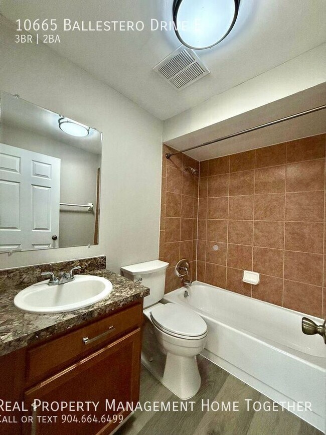 Building Photo - 10665 Ballestero Dr E