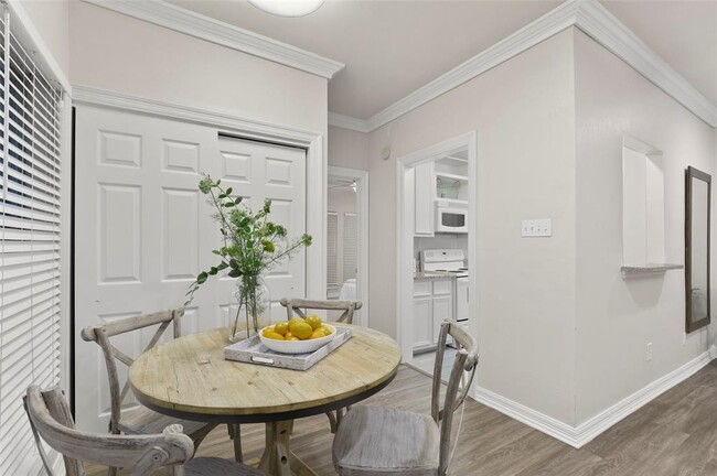 Building Photo - 4554 Glenwick Ln