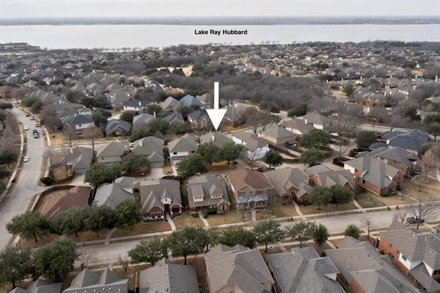 Building Photo - 2050 Ashbourne Dr