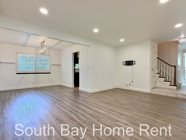 Building Photo - 4BD/3BA - Spacious 2-story Single Family H...
