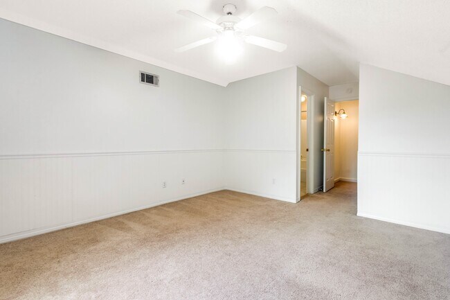 Building Photo - 873 Brande Ct
