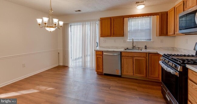 Building Photo - 2502 Regal Pl