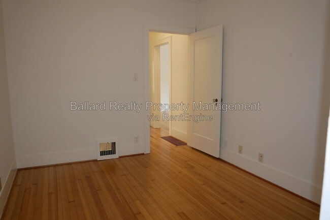 Building Photo - 6737 27th Ave NW