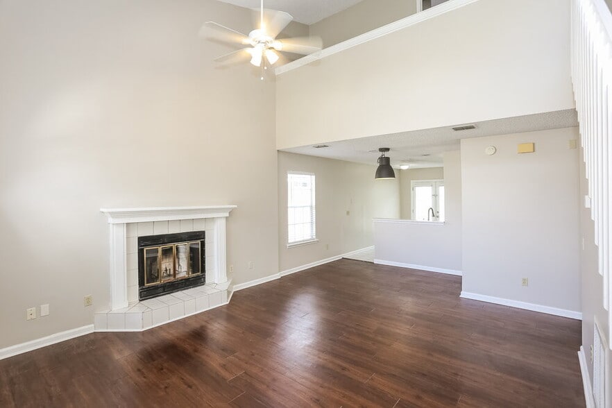 Building Photo - 7579 Sugar Bay Ln