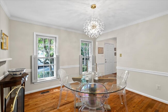 Building Photo - "Luxurious 3-Bed Retreat with Finished Bas...