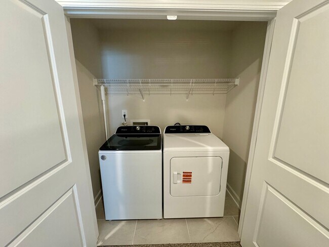Building Photo - 3BR/2.5BA Townhouse in Monroe