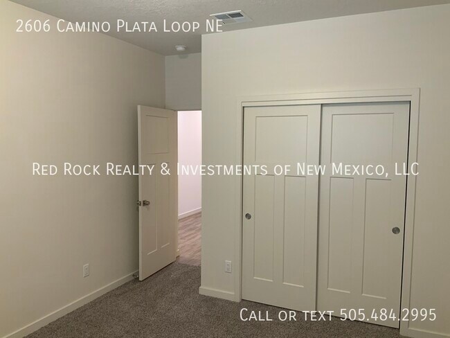 Building Photo - 2606 Camino Plata Loop NE