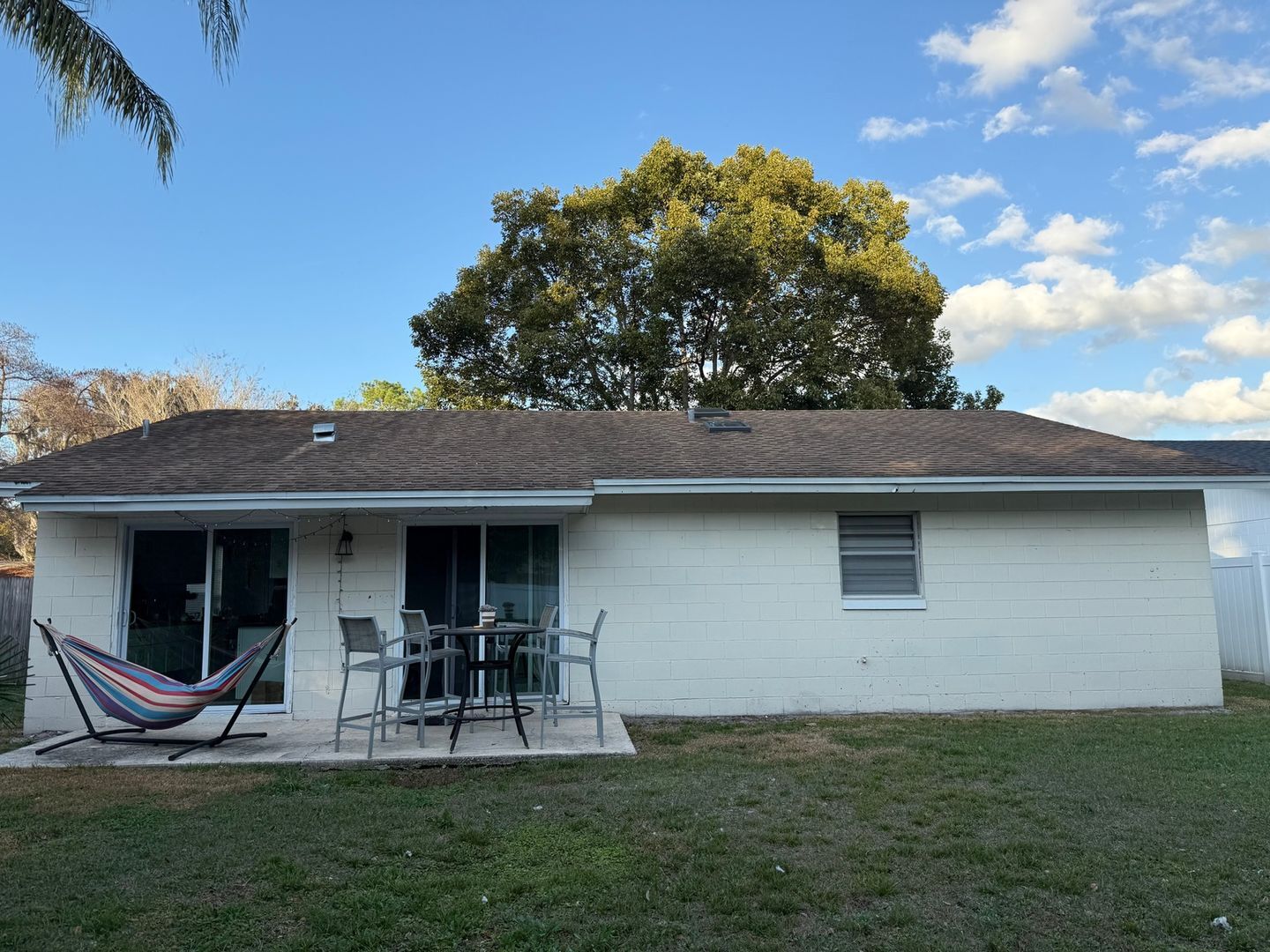 Building Photo - 119 N Alderwood St