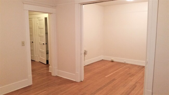 Interior Photo - Roxbury Apartments