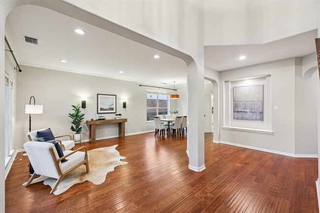 Building Photo - 10113 Cassandra Dr