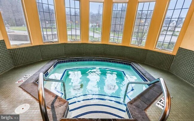 Building Photo - 13901 Belle Chasse Blvd