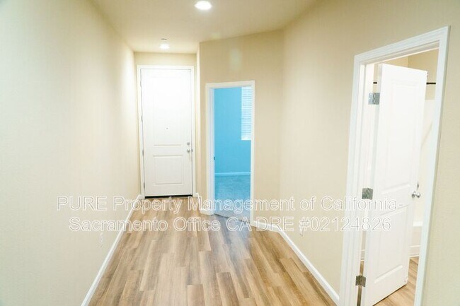 Building Photo - 5552 Celebration St