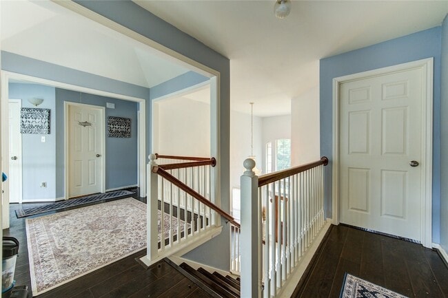 Building Photo - 5911 Canyon Brook Ct