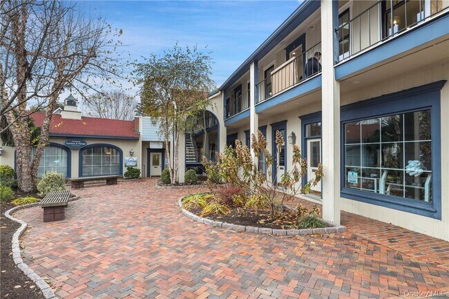 Building Photo - 225 Katonah Ave