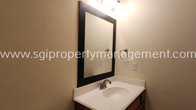 Building Photo - 126 Beacon Hill Ln