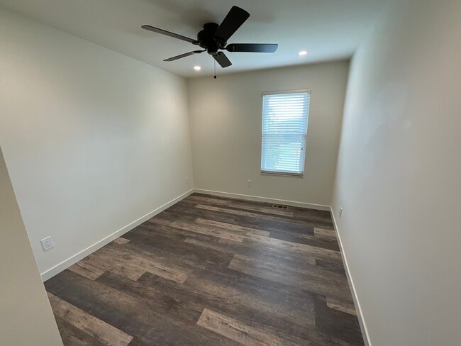 Building Photo - 2918 Montvale Rd