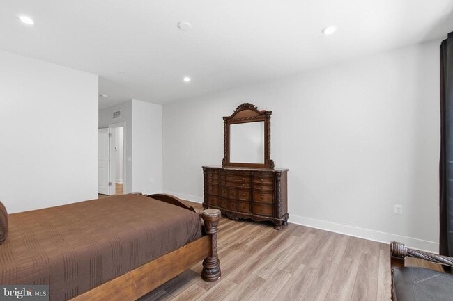 Building Photo - 100 St Ives Pl