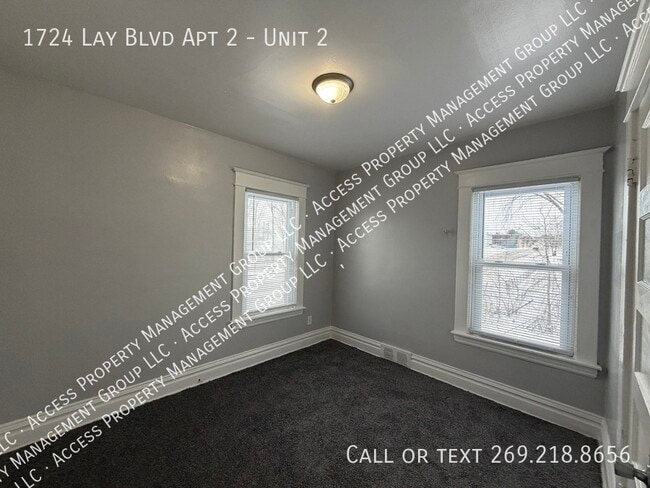 Building Photo - 1724 Lay Blvd