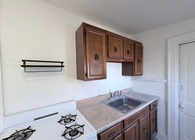 Building Photo - 1 bed House for Rent