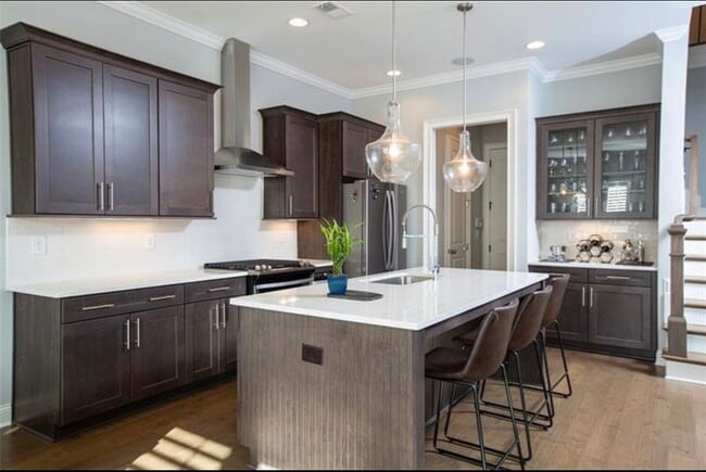 Building Photo - 3458 Fenton Dr