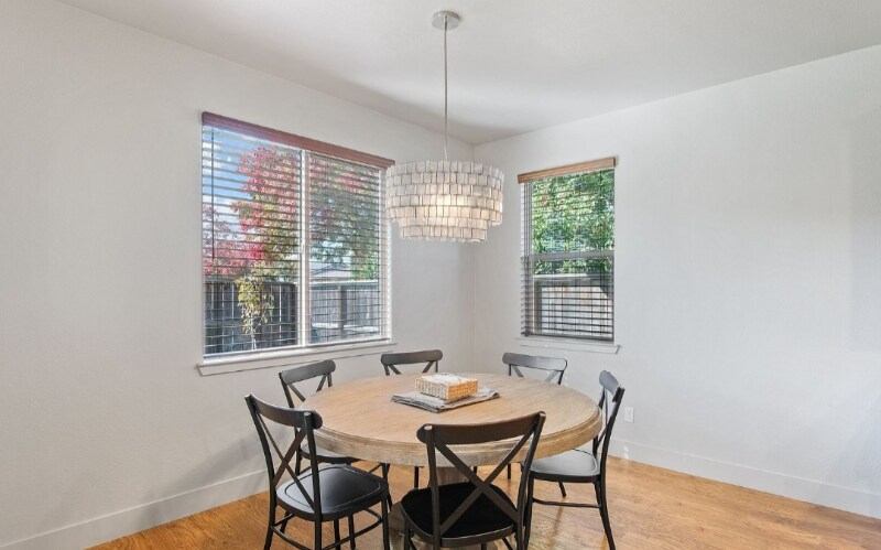 Building Photo - 602 Criolla Dr