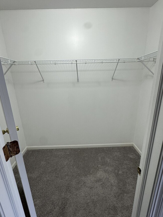 Building Photo - 309 Springbrook Trail S